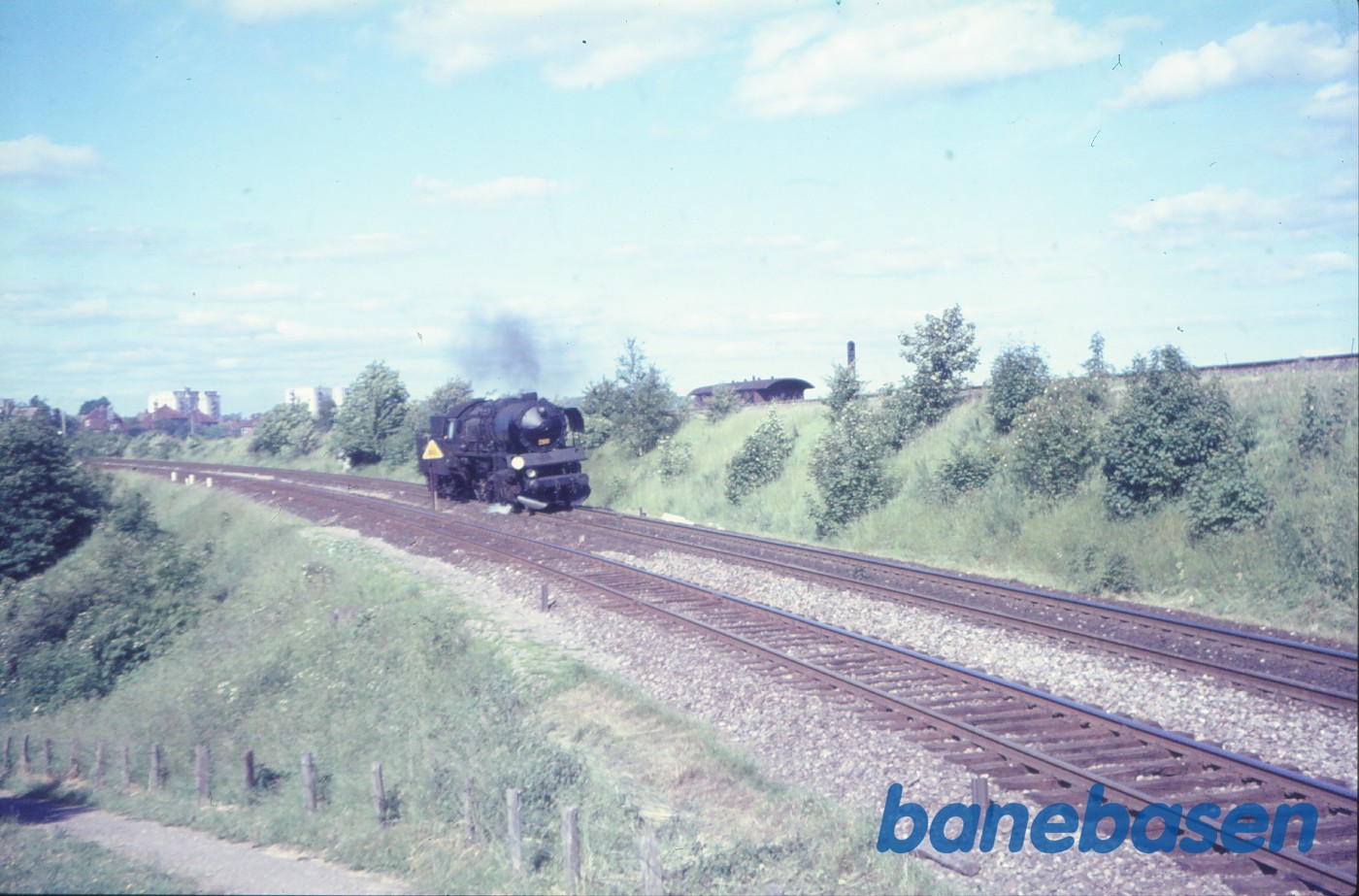 N 208 som tom maskine på vej mod Fyn N 208 som tom maskine på vej mod Fyn