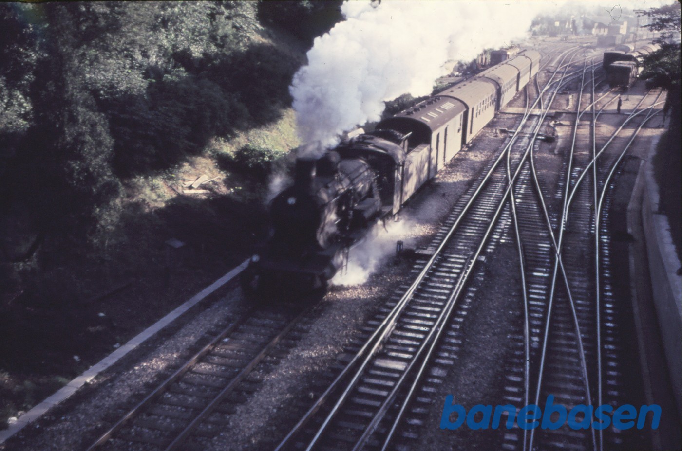 P-maskine med tog 408 under udkørsel P-maskine med tog 408 under udkørsel