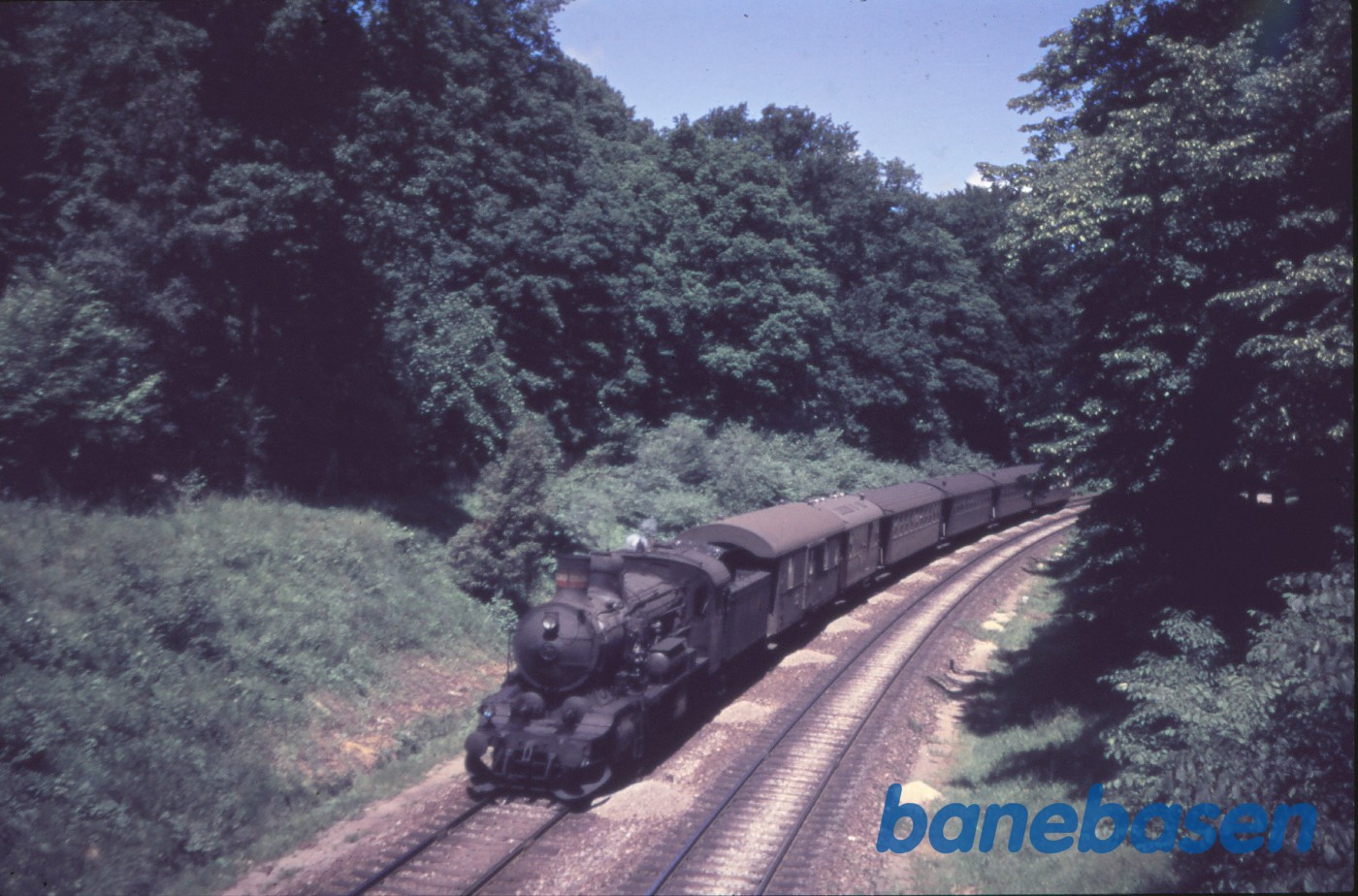 P 913 med persontog P 913 med persontog