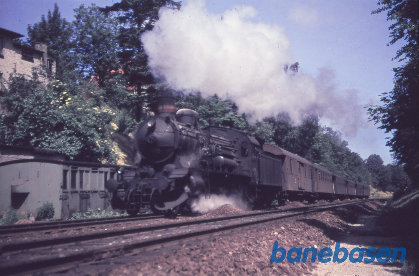 P 913 med tog 434 kort efter Helsingør P 913 med tog 434 kort efter Helsingør