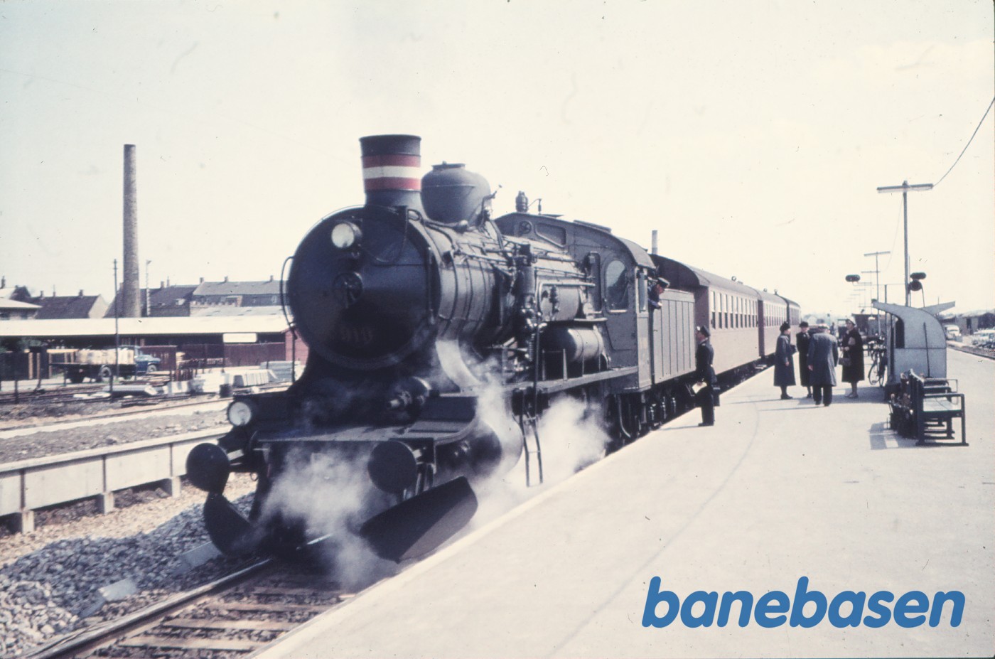 P 919 med tog 227 P 919 med tog 227