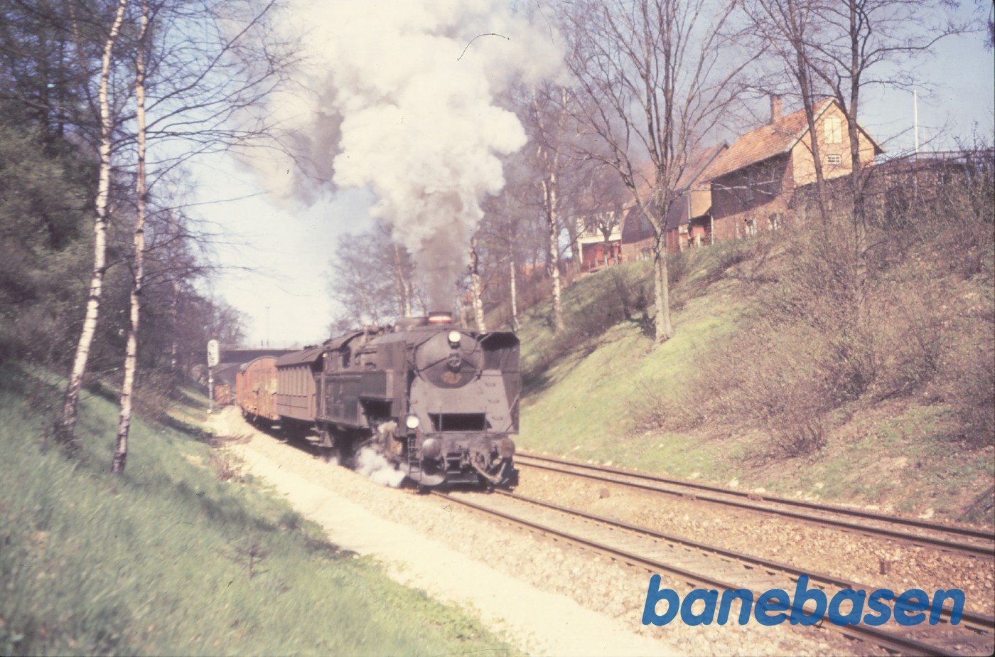 S-maskine med goidstog under udkørsel S-maskine med goidstog under udkørsel