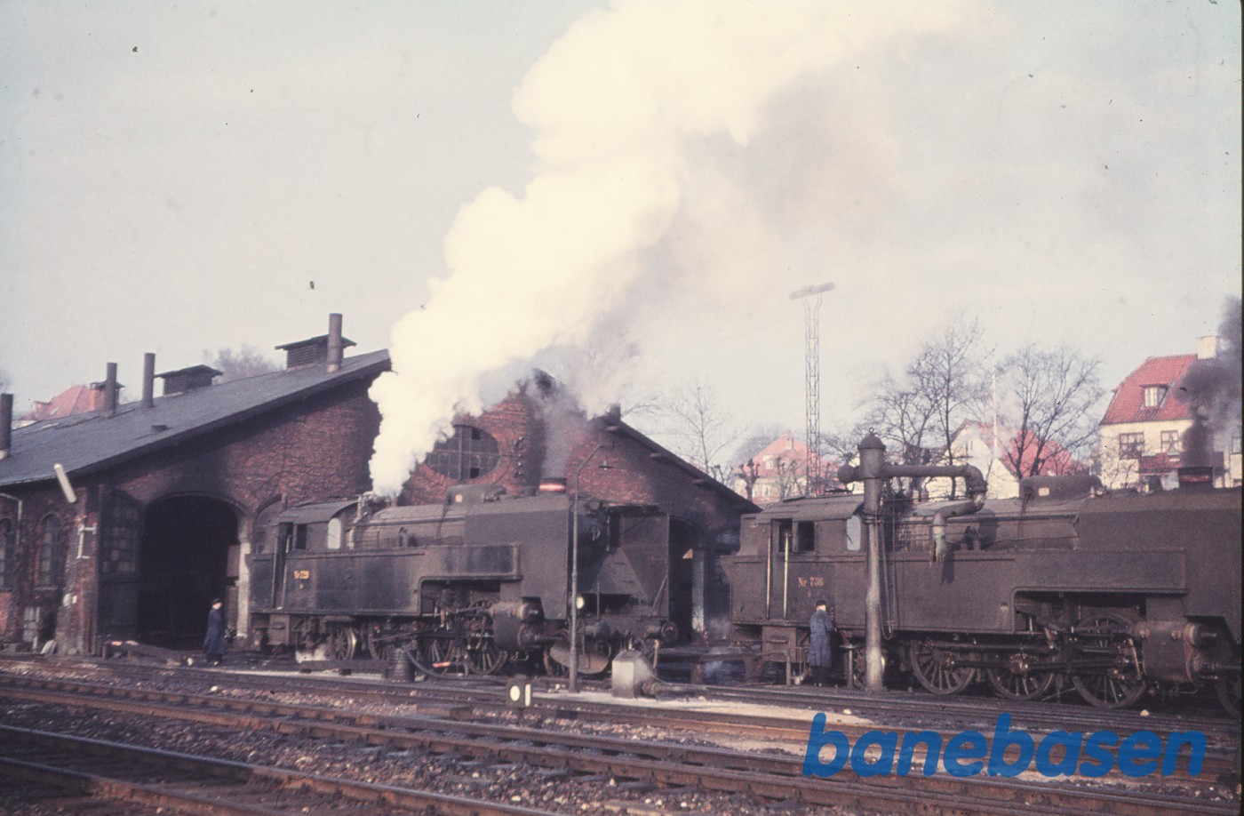 S 729 og S 733 ved remisen S 729 og S 733 ved remisen