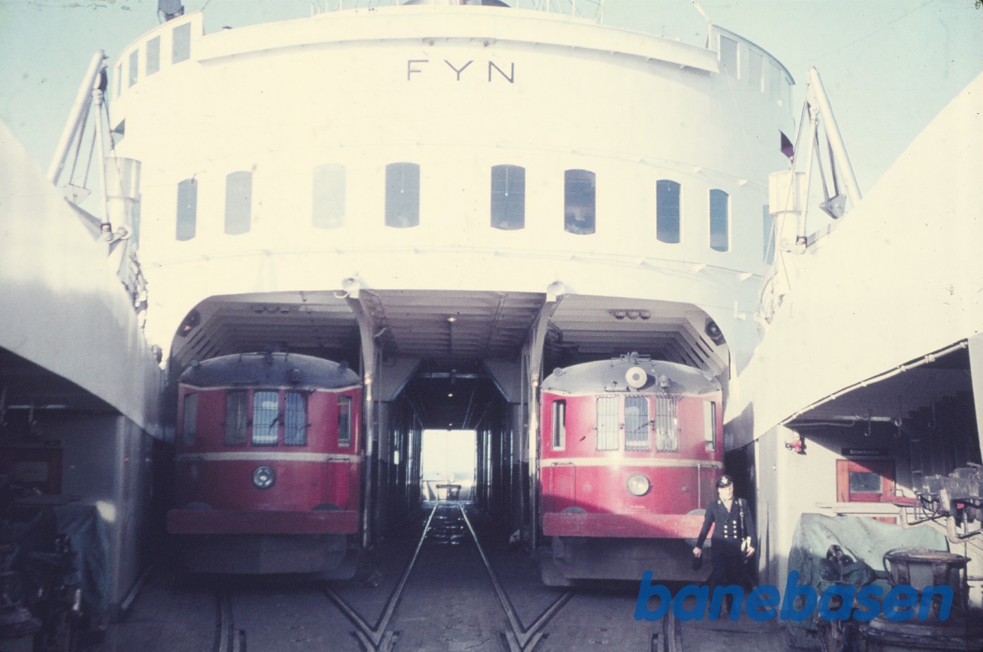 MS og MB-lyntog ombord på M/F Fyn MS og MB-lyntog ombord på M/F Fyn