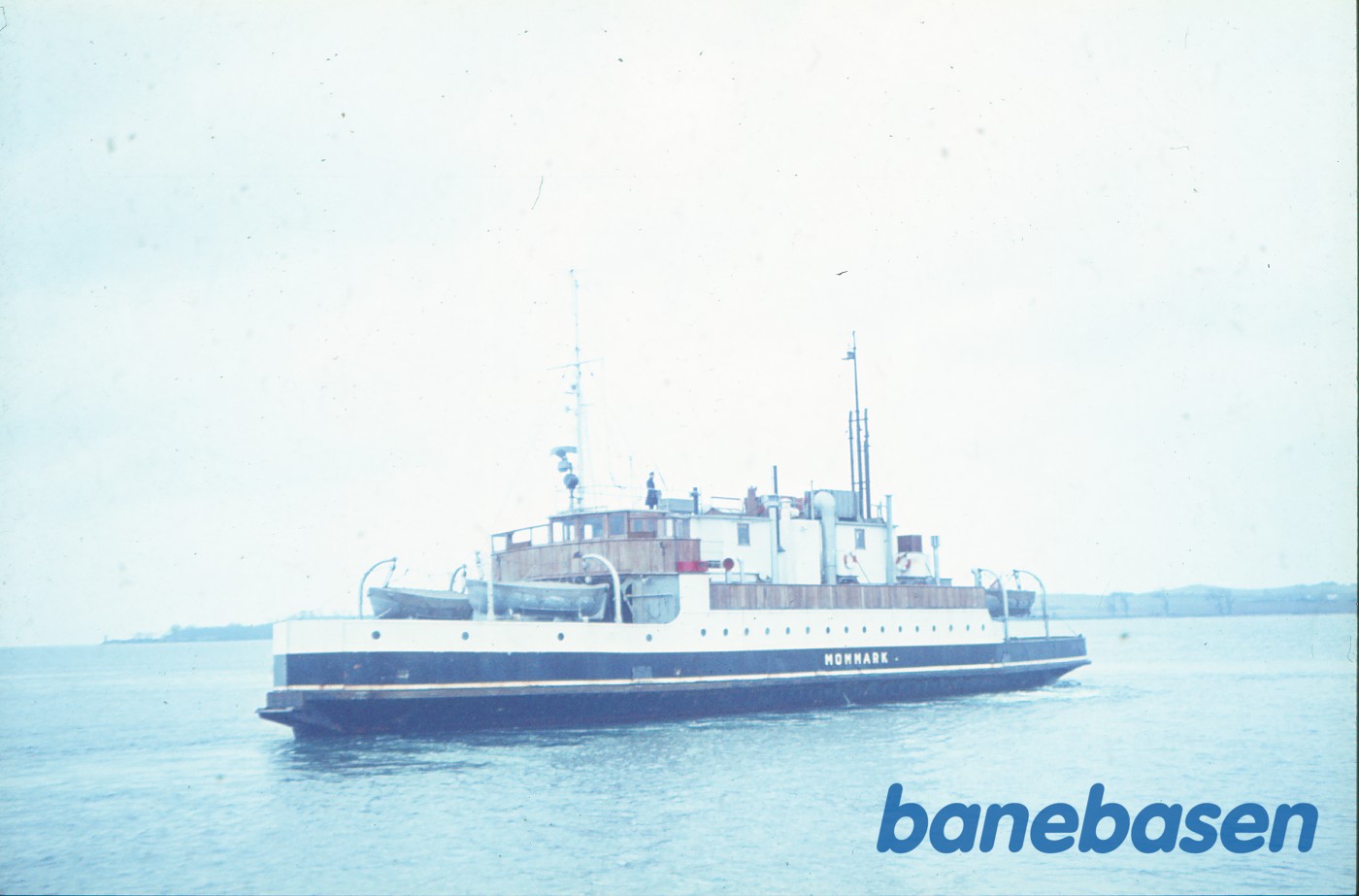 M/F Mommark M/F Mommark