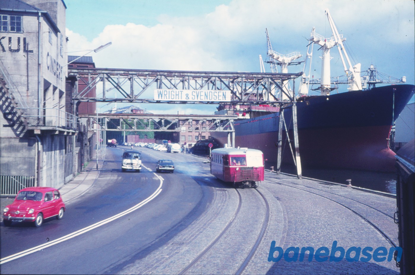Skinnebus på havnen Skinnebus på havnen