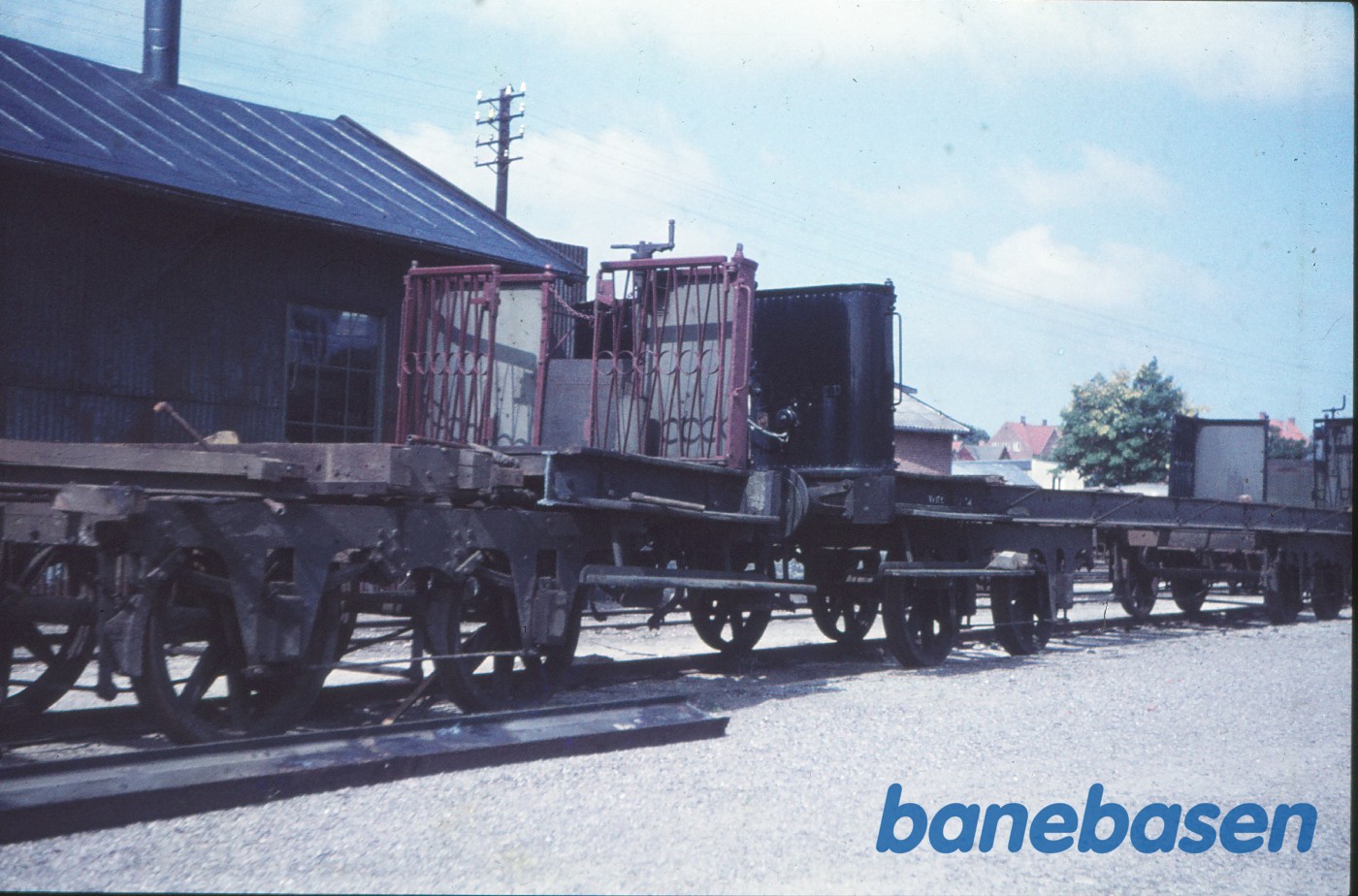 Undervogne fra B 11 og B 12 under ophugning Undervogne fra B 11 og B 12 under ophugning