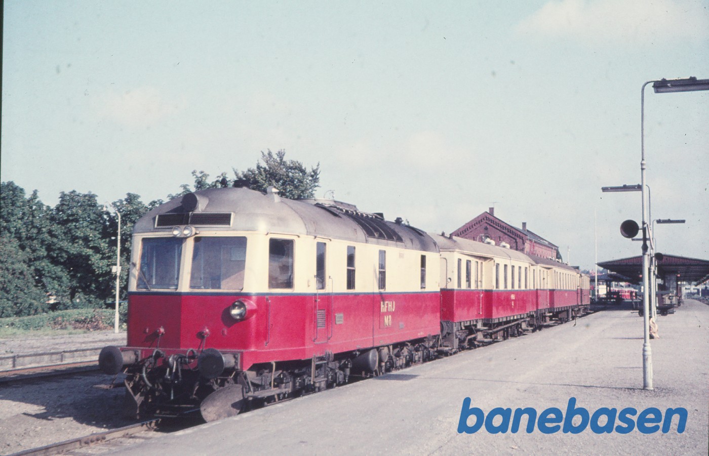 M 8 med persontog M 8 med persontog