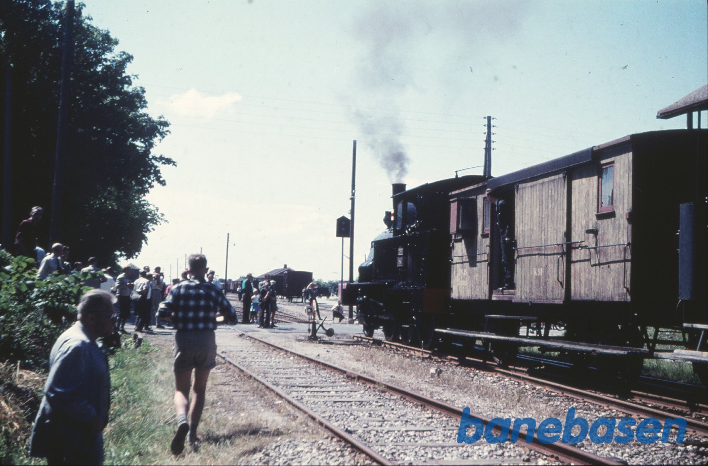 Damplokomotiv nr. 7 med udflugtstog for DMJK Damplokomotiv nr. 7 med udflugtstog for DMJK