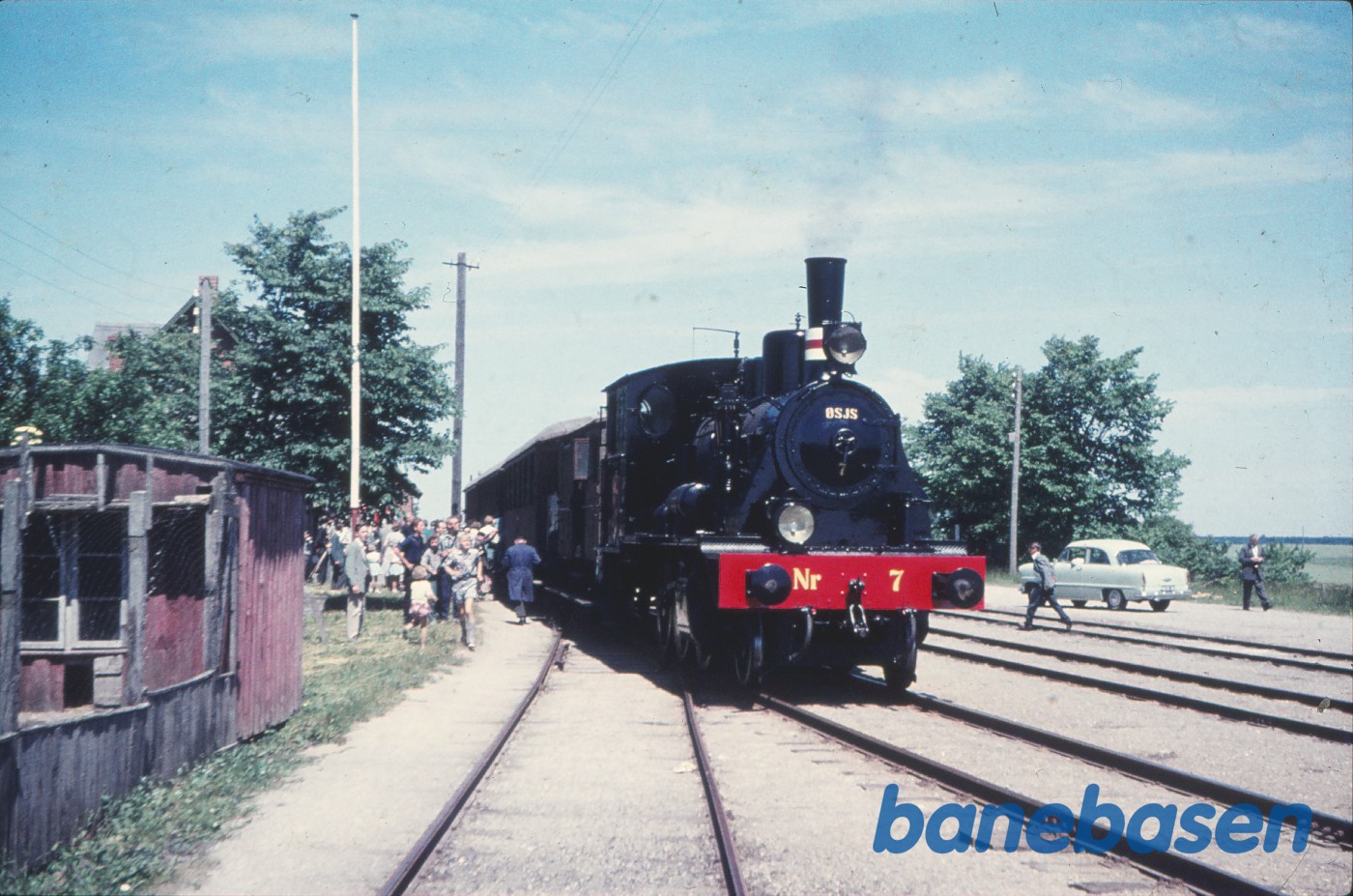 Damplokomotiv nr. 7 med udflugtstog for DMJK Damplokomotiv nr. 7 med udflugtstog for DMJK