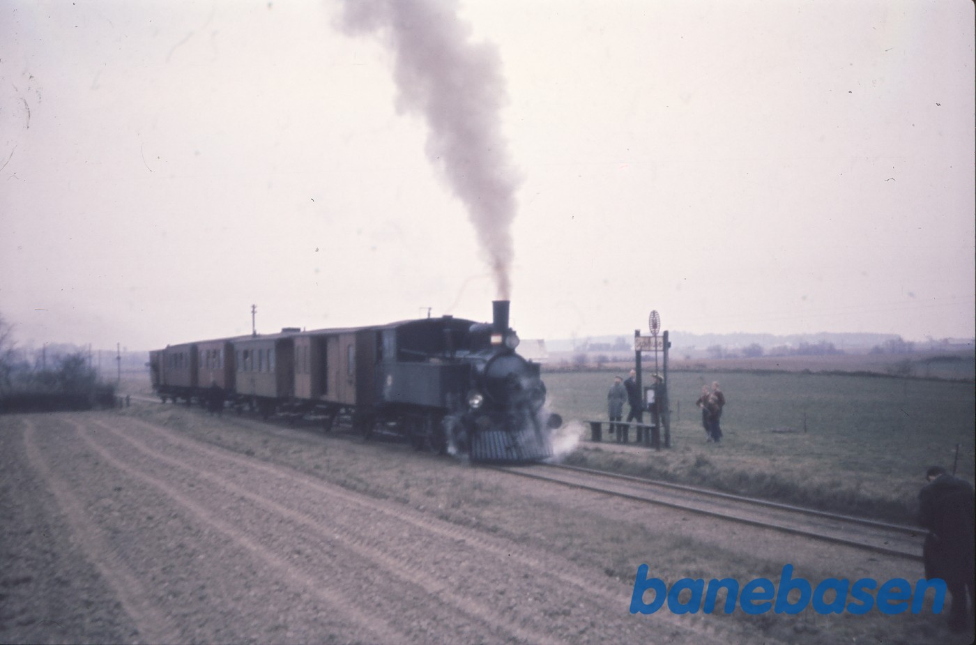 Damplokomotiv nr. 2 med udflugtstog for DMJK Damplokomotiv nr. 2 med udflugtstog for DMJK