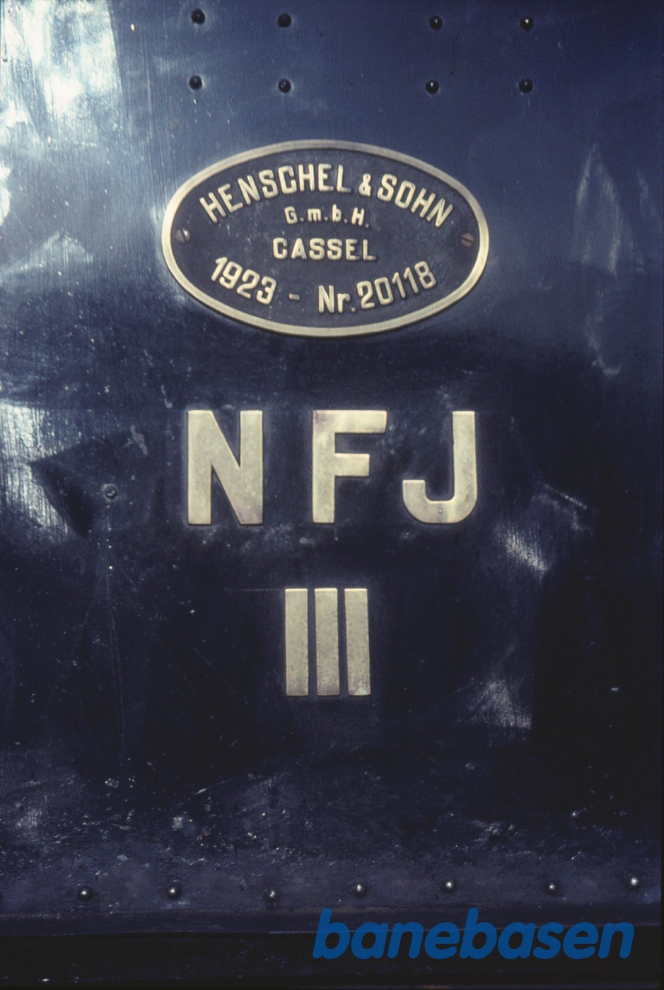 Fabriksplade og ejendomsmærke Fabriksplade og ejendomsmærke