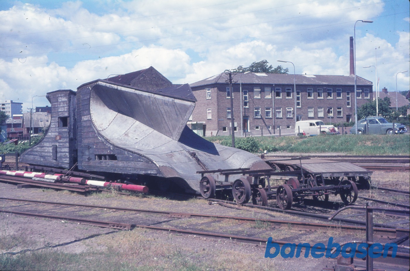 Sneplove (nr. 2 og nr. 5) Sneplove (nr. 2 og nr. 5)