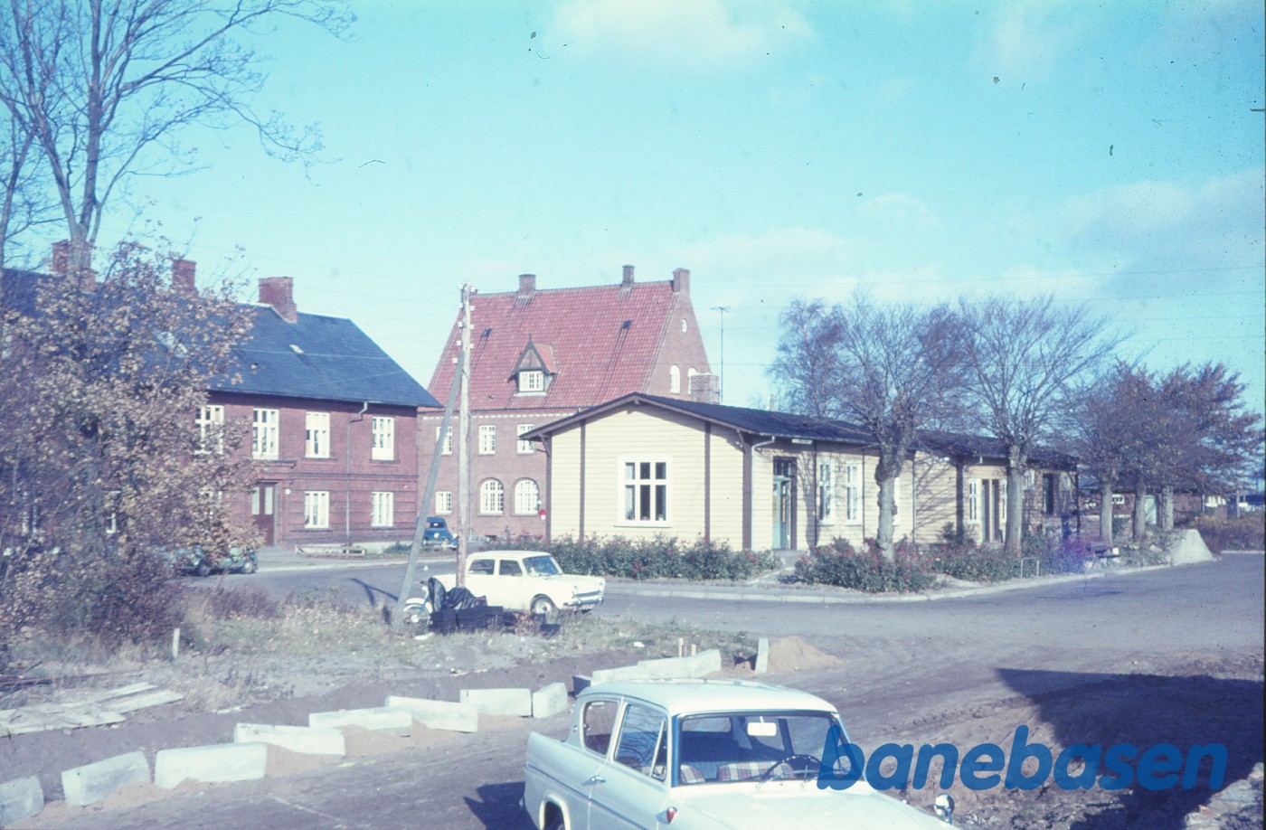 Juelsminde station efter nedlæggelse Juelsminde station efter nedlæggelse