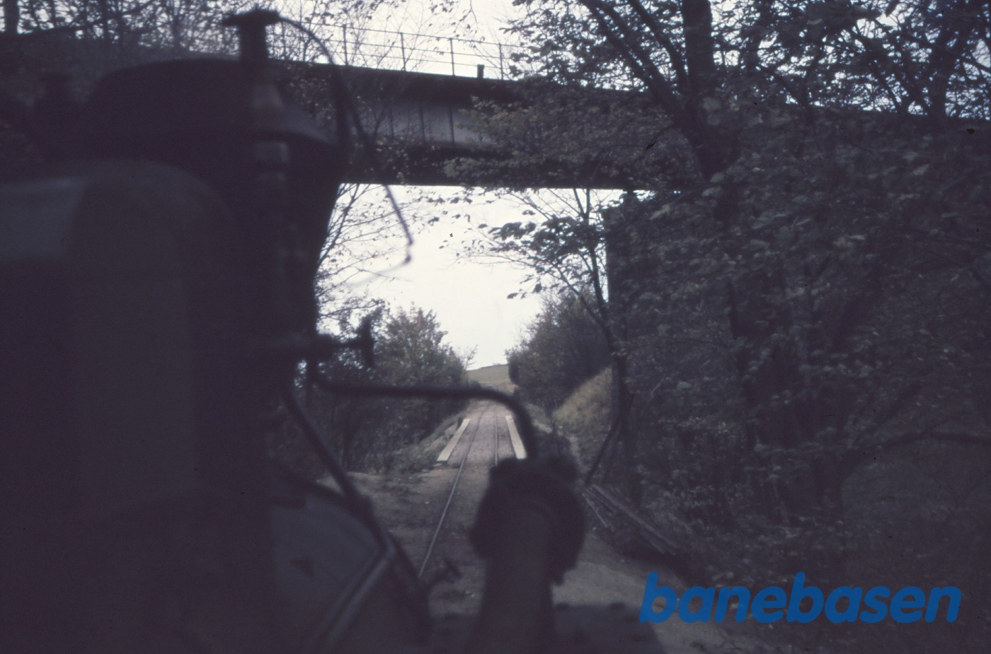 Damplokomotiv No. 2 ved broen over Vårby å Damplokomotiv No. 2 ved broen over Vårby å