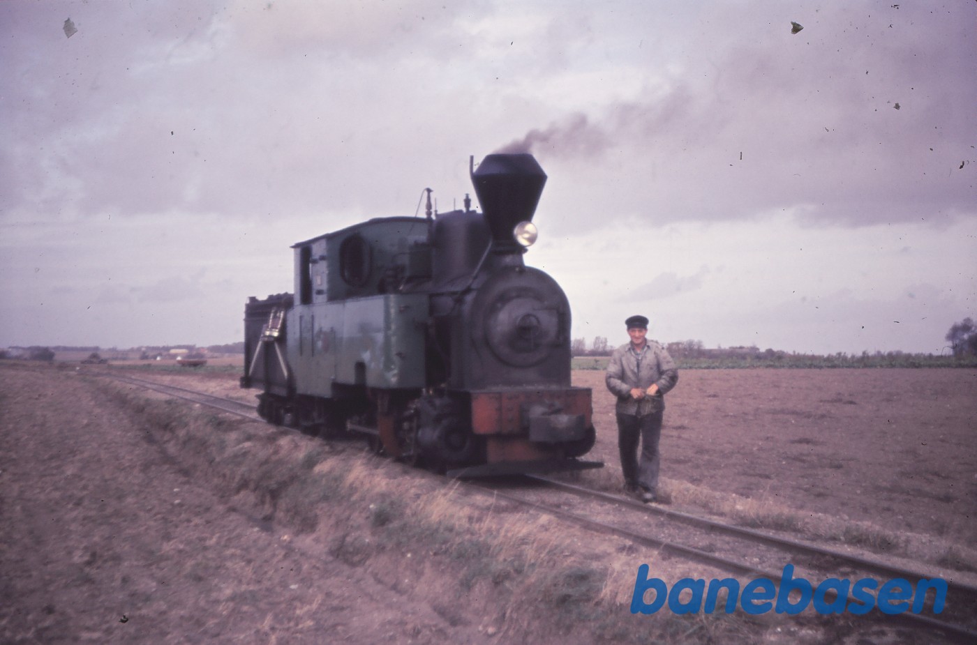 Damplokomotiv nr. 2 + vandvogn Damplokomotiv nr. 2 + vandvogn