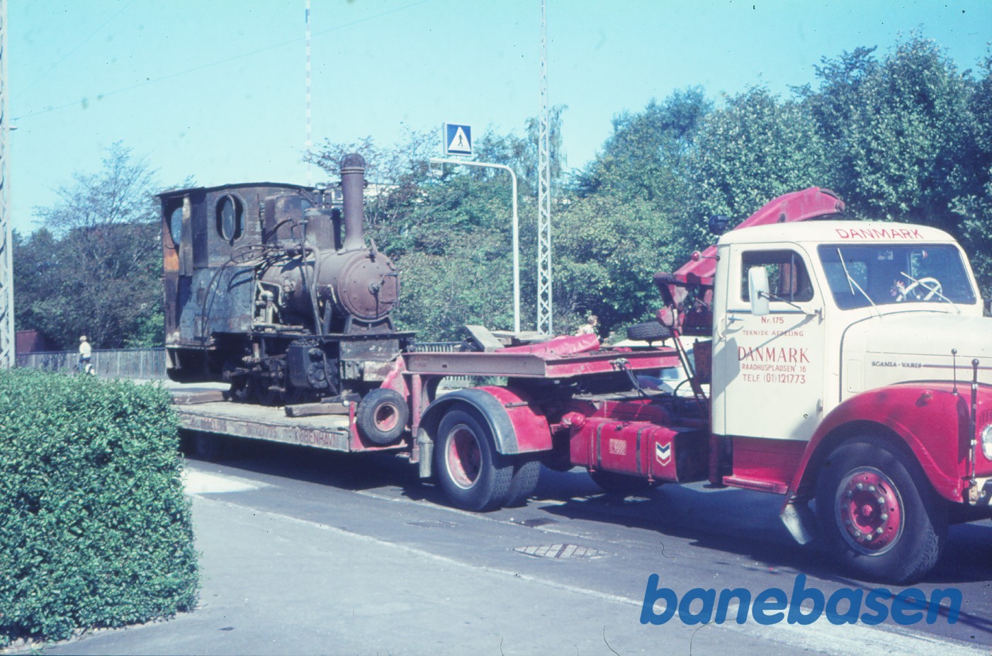 Damplokomotiv Vildmosetilsynet nr. 3 (O&K 7459/1921) på vej til Bjarne Jensen Damplokomotiv Vildmosetilsynet nr. 3 (O&K 7459/1921) på vej til Bjarne Jensen