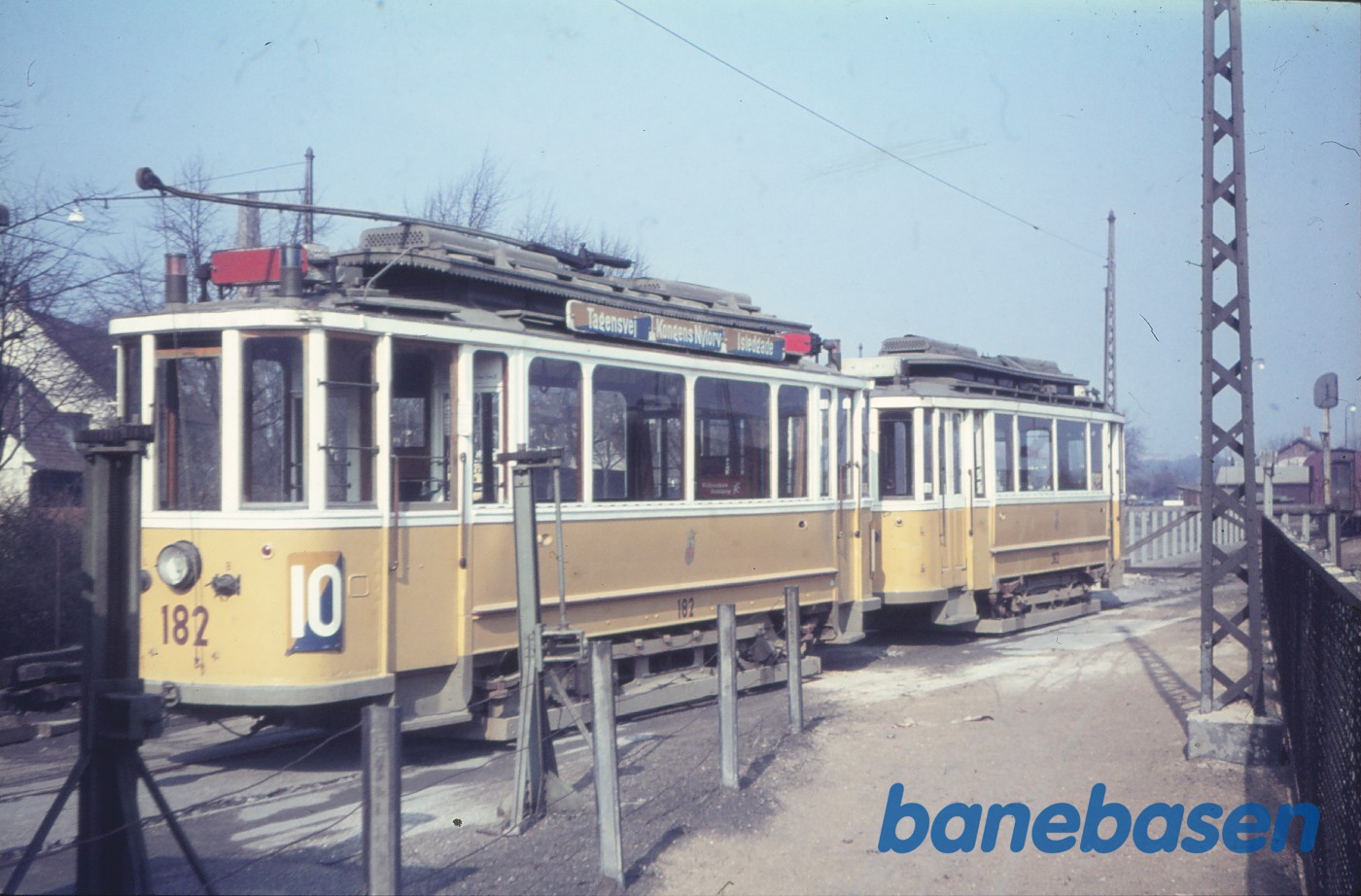 Motorvogn nr. 182 + 362 (til Vejle i bytte for VVGJ C 23) Motorvogn nr. 182 + 362 (til Vejle i bytte for VVGJ C 23)