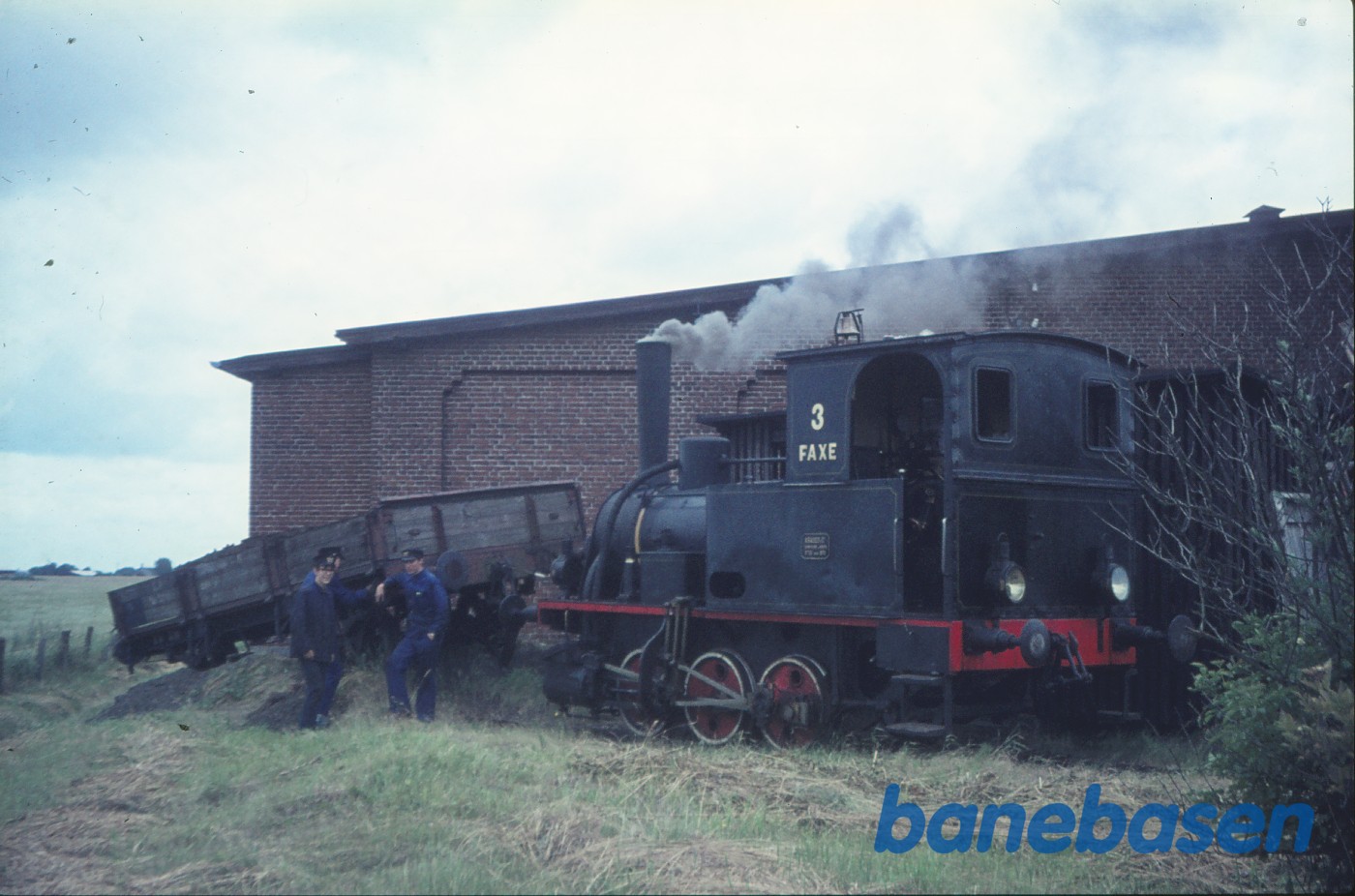 ØSJS nr. 3 + afsporet LJ NL 570 ØSJS nr. 3 + afsporet LJ NL 570