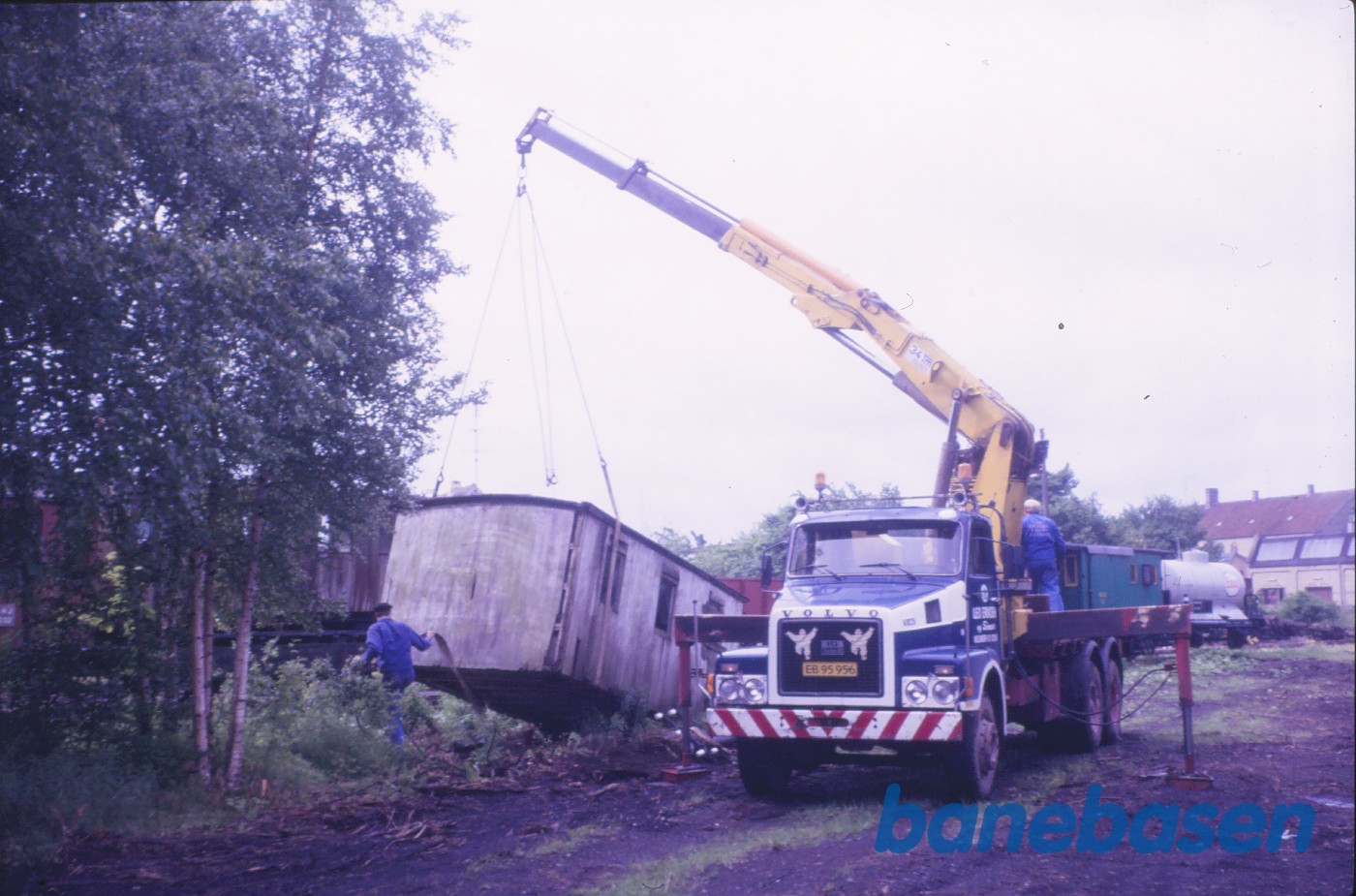 Læsning af vognkasse FJ "Bistadet" Læsning af vognkasse FJ "Bistadet"