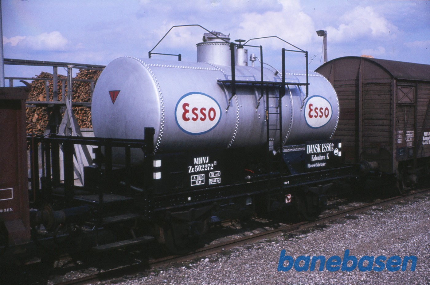 Tankvogn MHVJ ZE 502272 Tankvogn MHVJ ZE 502272