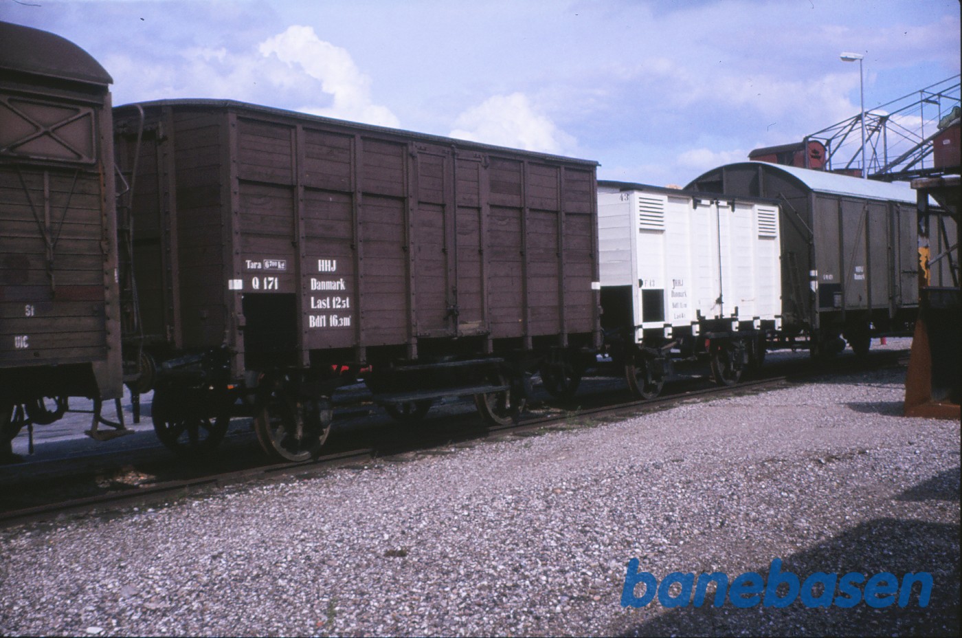 Lukkede godsvogne HHJ Q 171 + HHJ F 43 Lukkede godsvogne HHJ Q 171 + HHJ F 43