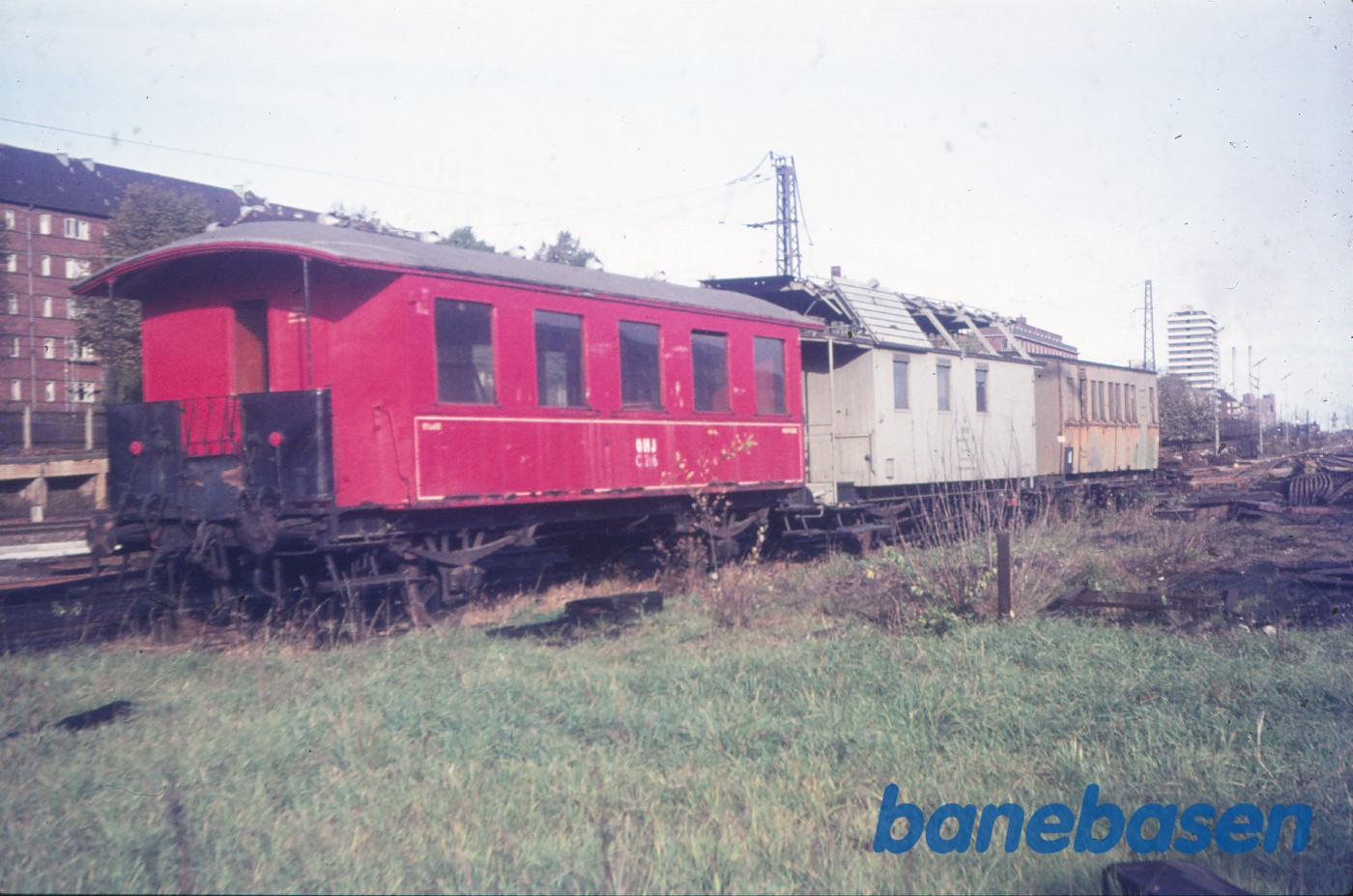 Personvogn OHJ C 216 + 2 dSB Specialvogne Personvogn OHJ C 216 + 2 dSB Specialvogne