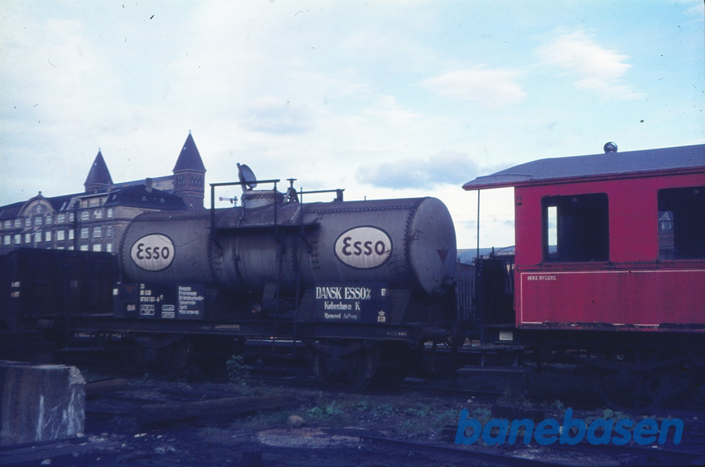 ESSO-tankvogn 20 86 070 0 180 ESSO-tankvogn 20 86 070 0 180