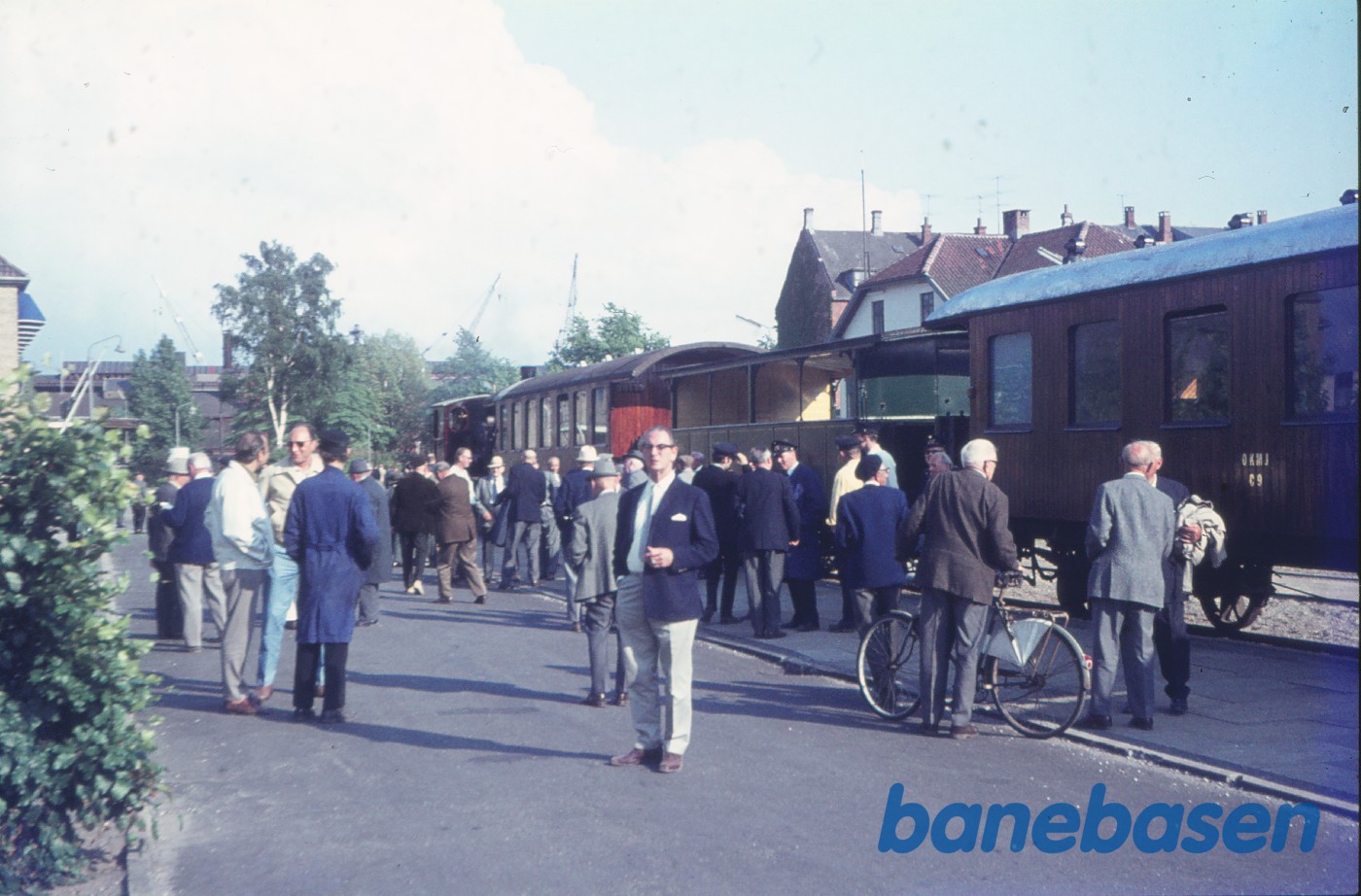 ØSJS nr. 7 med veterantog "Smedeturen" ØSJS nr. 7 med veterantog "Smedeturen"