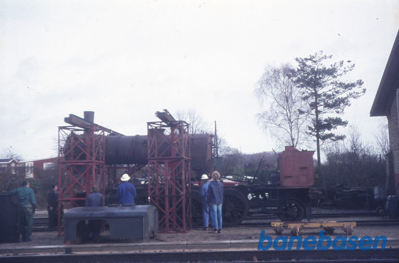 Afmontering af kedel på OKMJ nr. 14 Afmontering af kedel på OKMJ nr. 14