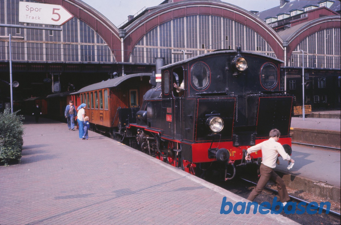 ØSJS nr. 7 med veterantog ØSJS nr. 7 med veterantog