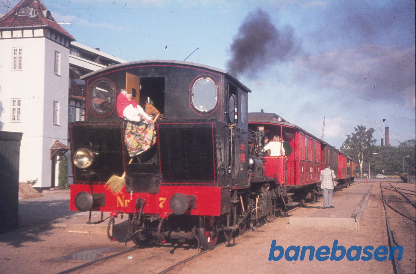 ØSJS nr. 7 med veterantog (Skt.Hans tog) ØSJS nr. 7 med veterantog (Skt.Hans tog)