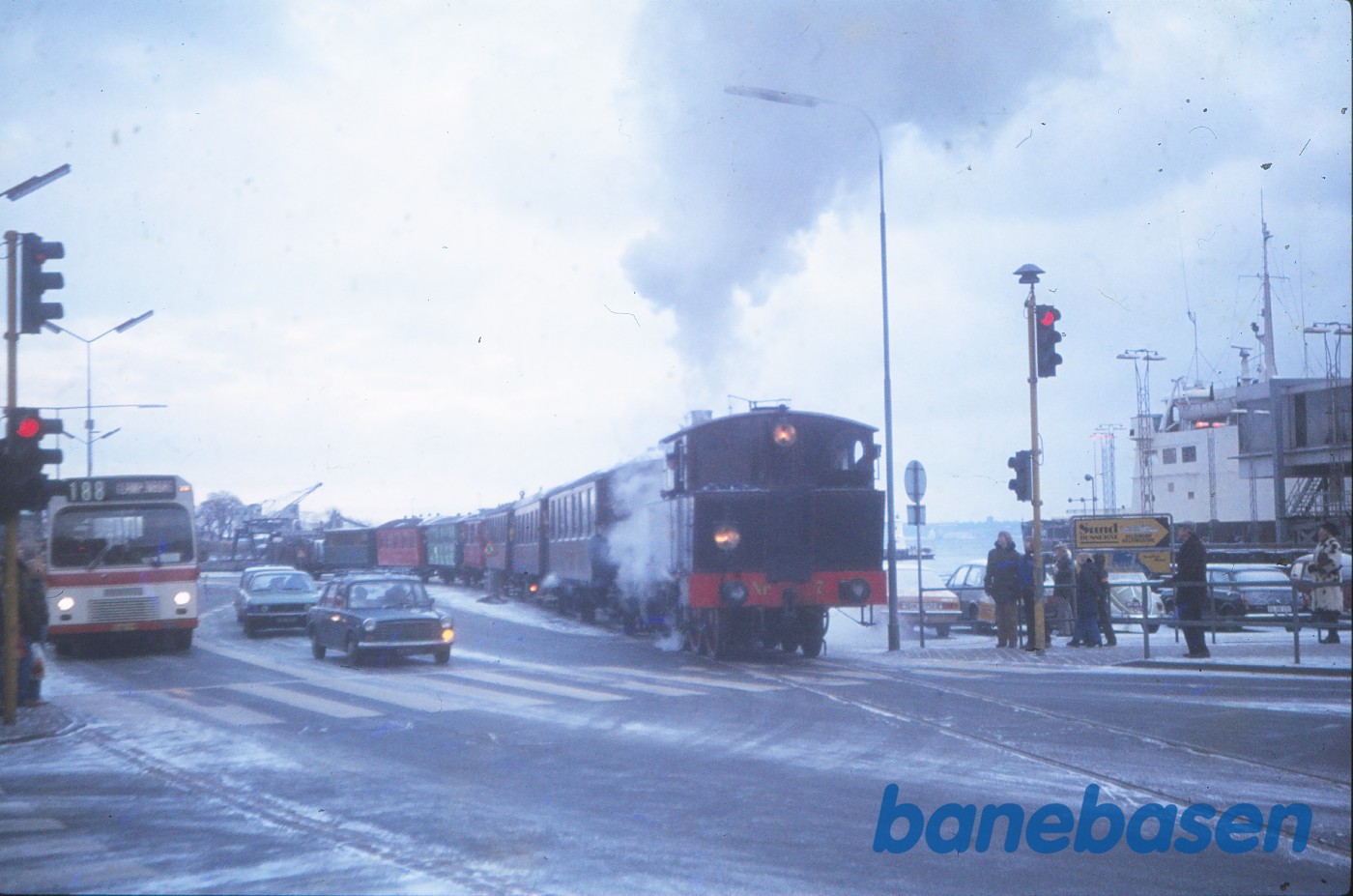 ØSJS nr. 7 med veterantog ØSJS nr. 7 med veterantog