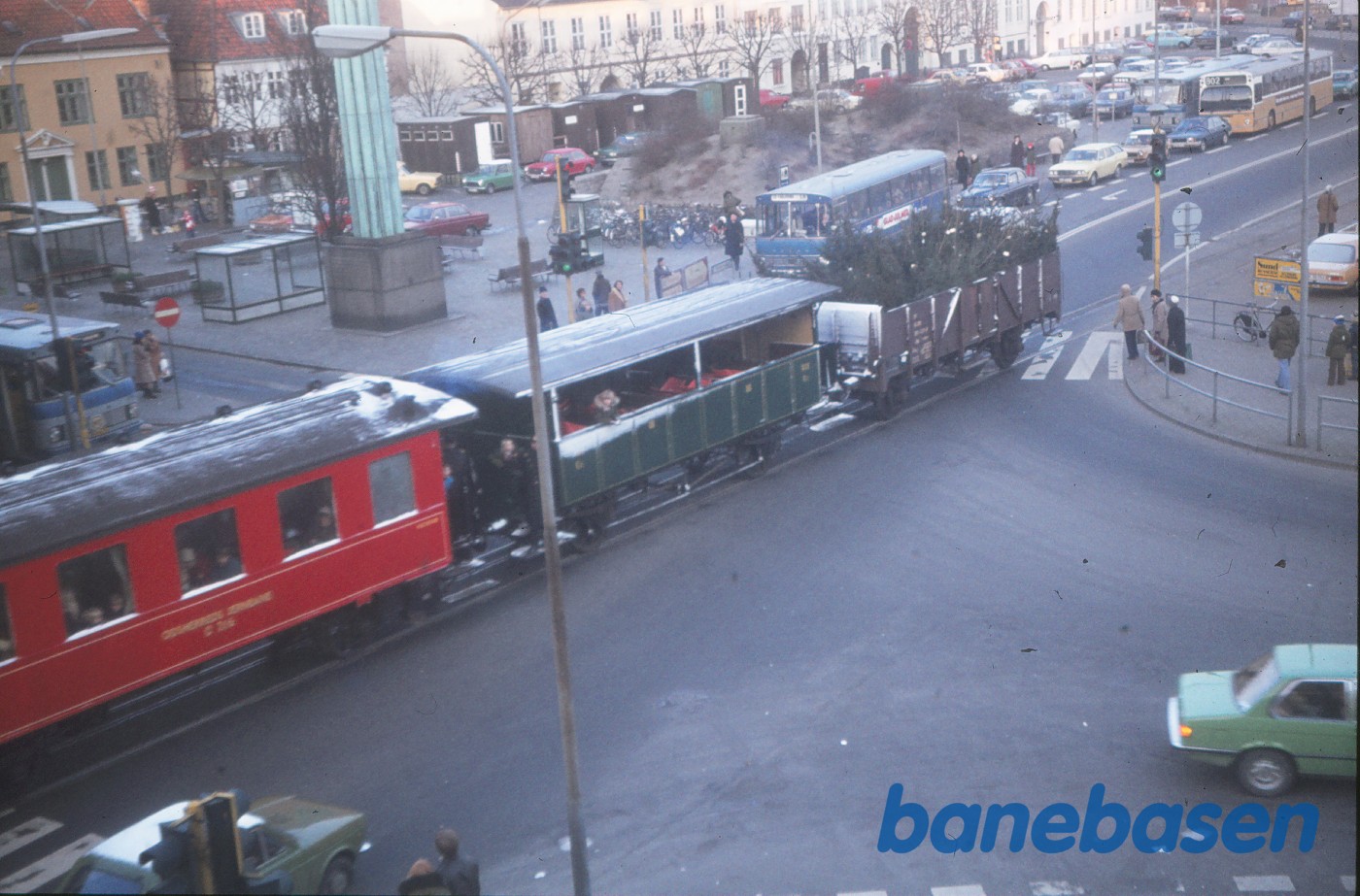 ØSJS nr. 7 med veterantog ØSJS nr. 7 med veterantog