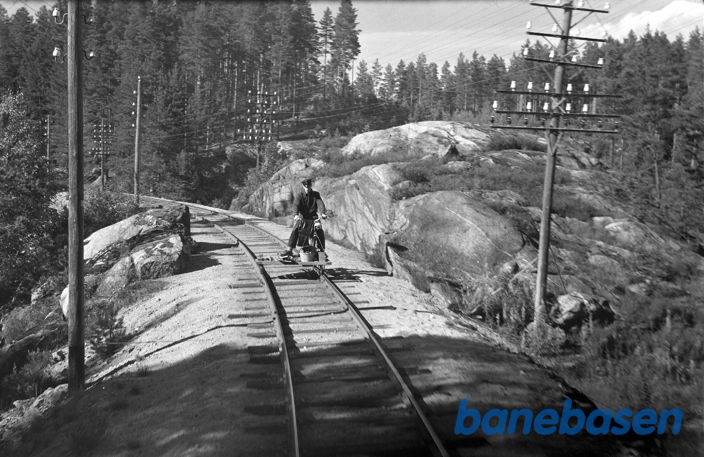 Banearbejder på skinnecykel Banearbejder på skinnecykel