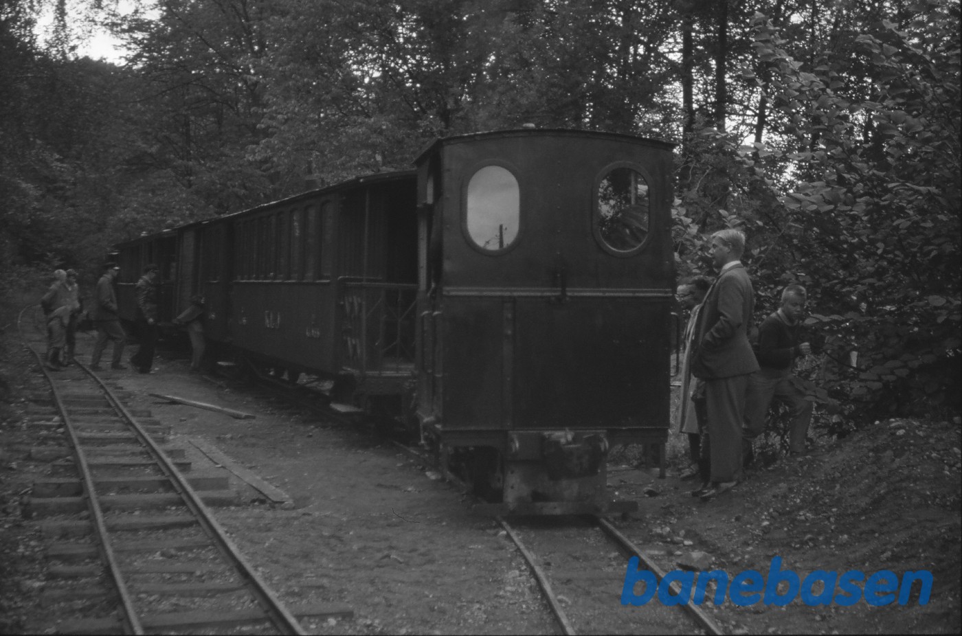 Damplokomotiv nr. 2 "LOTTA" med veterantog Damplokomotiv nr. 2 "LOTTA" med veterantog