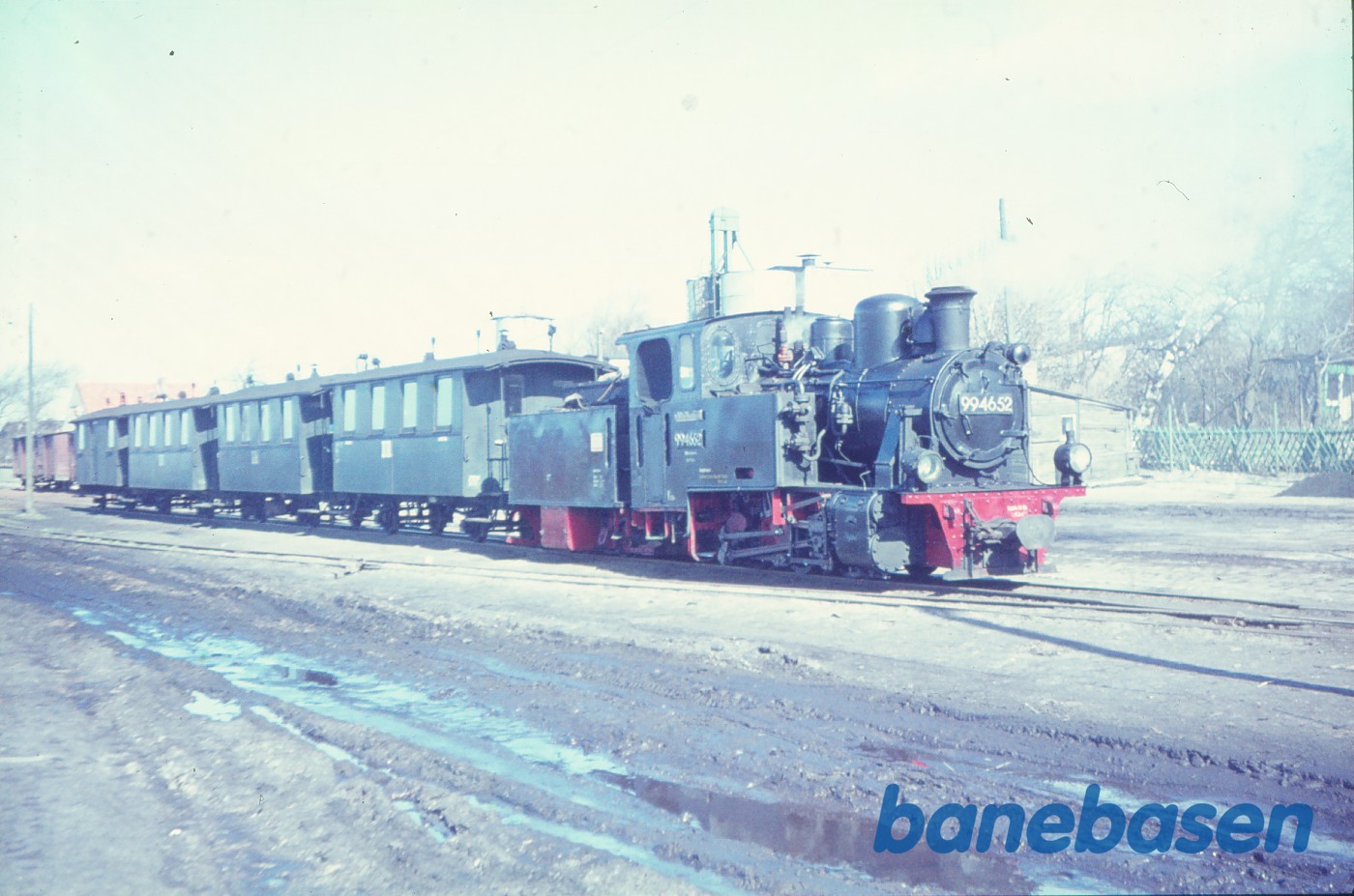 Damplokomotiv 99 4652 med persontog Damplokomotiv 99 4652 med persontog