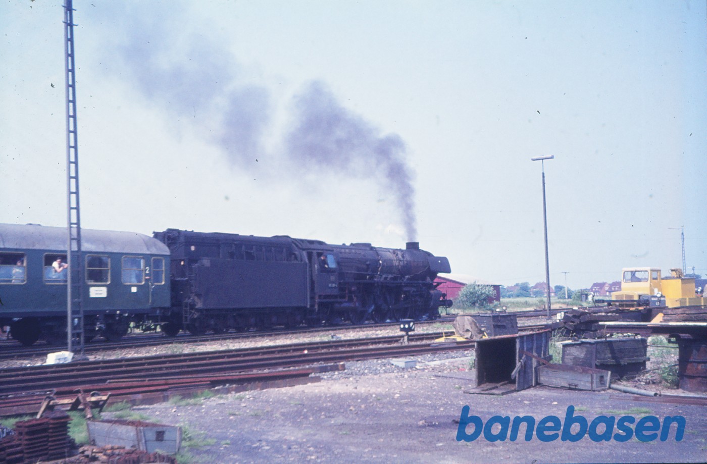 Damplokomotiv BR 012 med persontog til Sylt Damplokomotiv BR 012 med persontog til Sylt