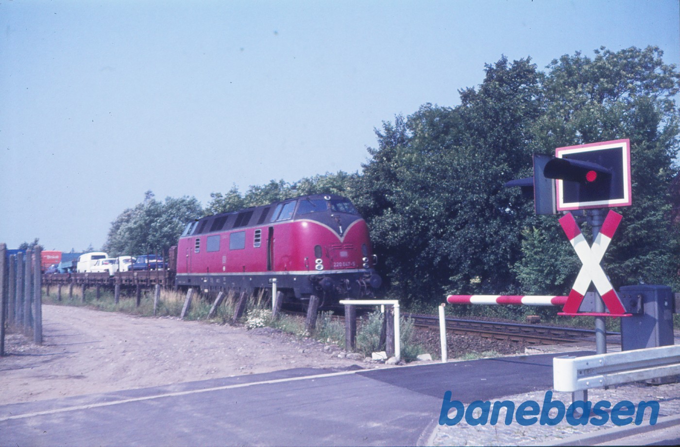 BR 220047 med persontog til/fra Sylt BR 220047 med persontog til/fra Sylt