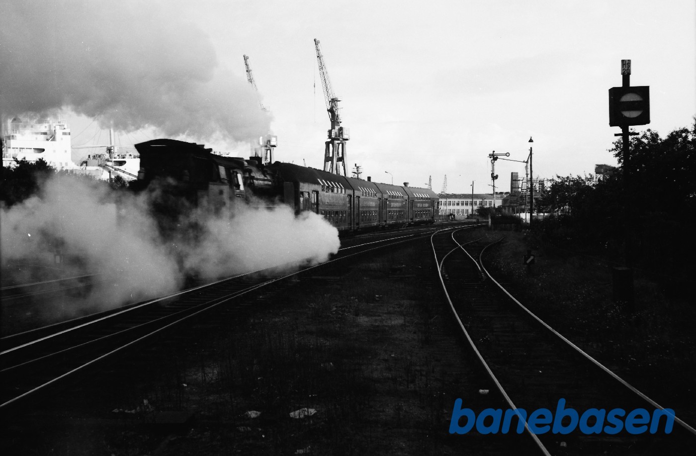 Damplokomotiv 62 007 med styrevognstog Damplokomotiv 62 007 med styrevognstog