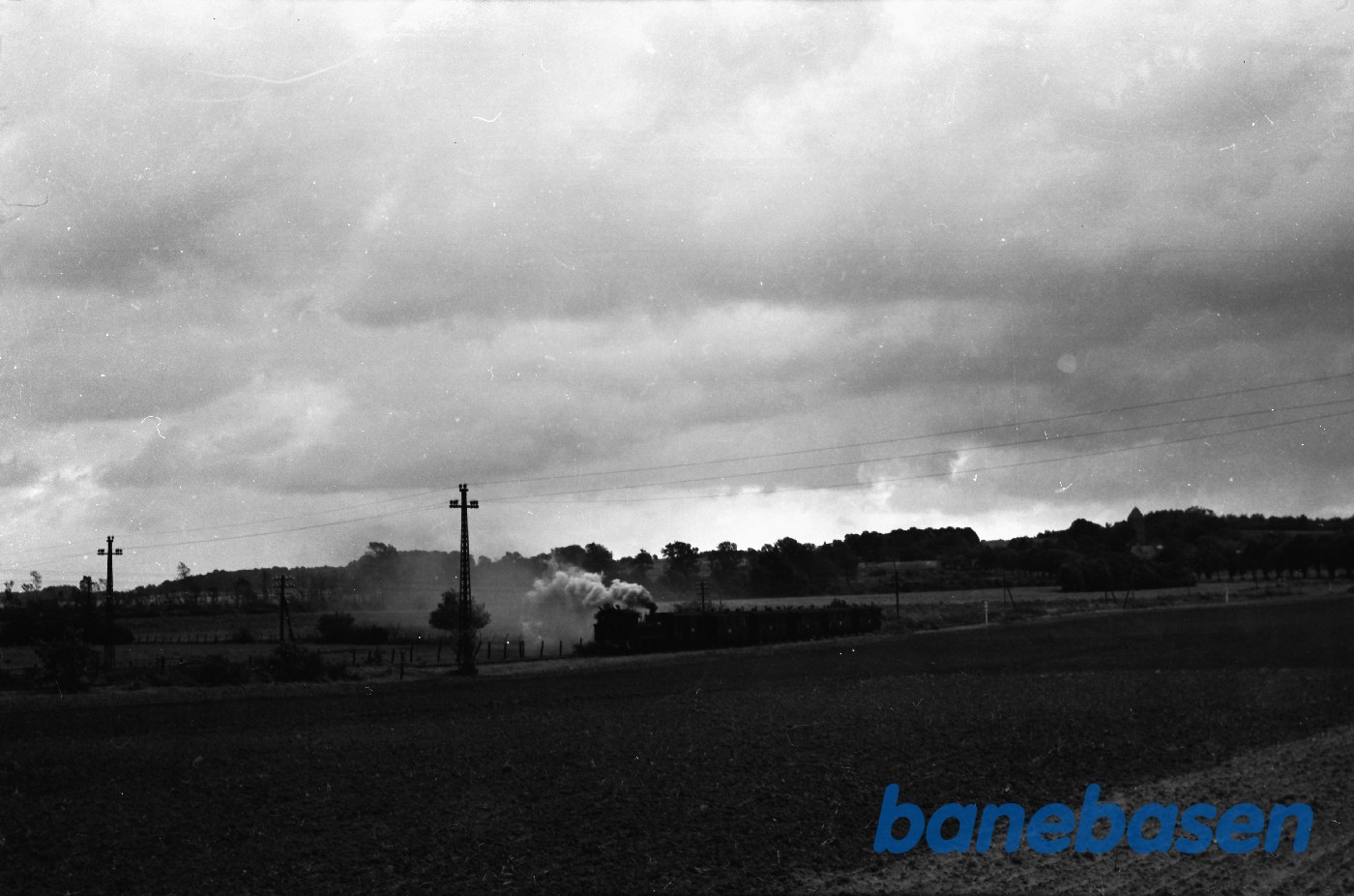 Damplokomotiv med persontog Damplokomotiv med persontog