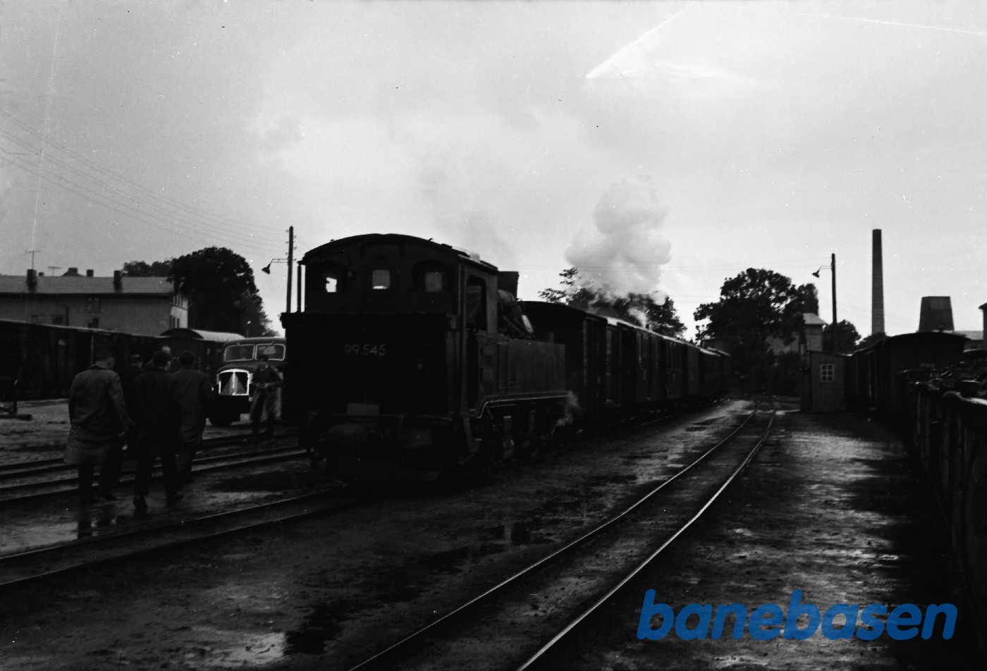Damplokomotiv 99 545 med persontog Damplokomotiv 99 545 med persontog
