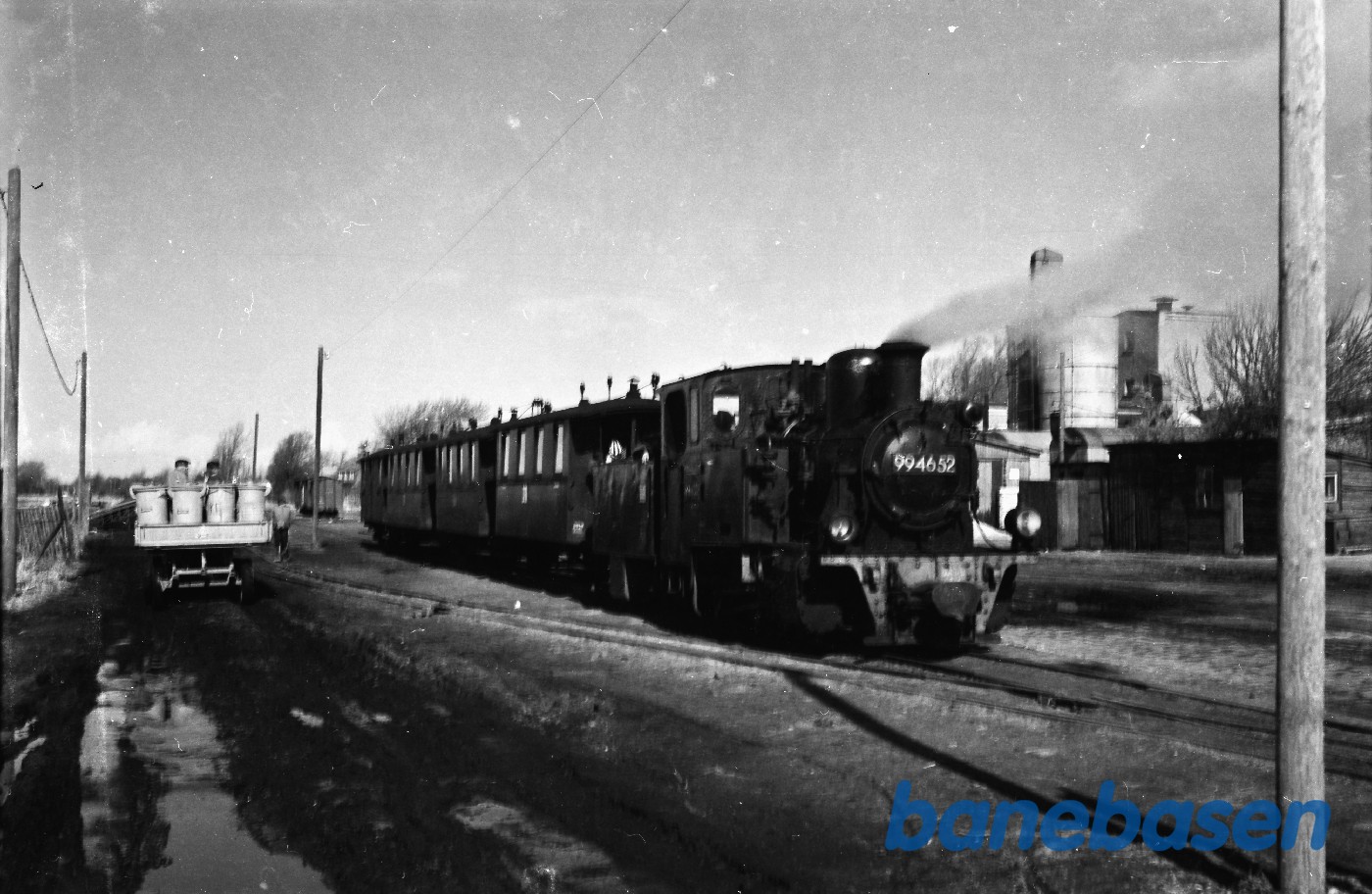 Damplokomotiv 99 4652 med persontog Damplokomotiv 99 4652 med persontog