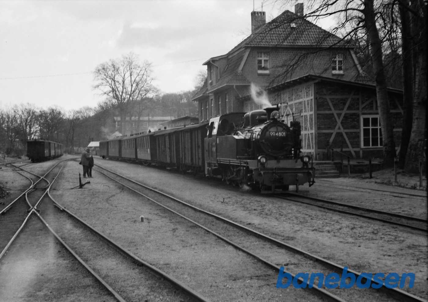 Damplokomotiv 99 4801 med blandettog Damplokomotiv 99 4801 med blandettog