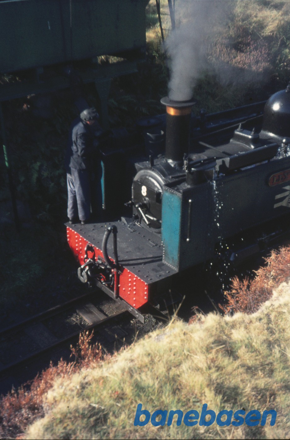 Class 98 nr. 8 "LLYWELYN" tager vand Class 98 nr. 8 "LLYWELYN" tager vand