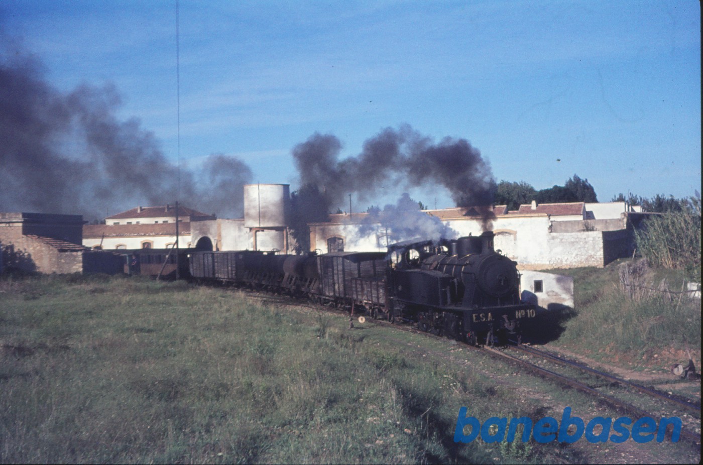 Damplokomotiv nr. 10 med blandettog Damplokomotiv nr. 10 med blandettog