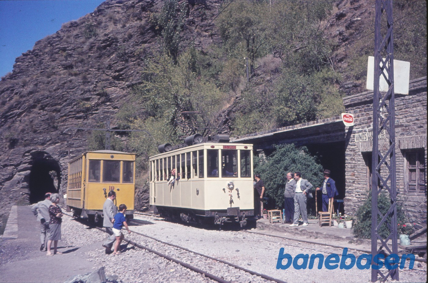 Motorvogn nr. 2 og bivogn 10 Motorvogn nr. 2 og bivogn 10