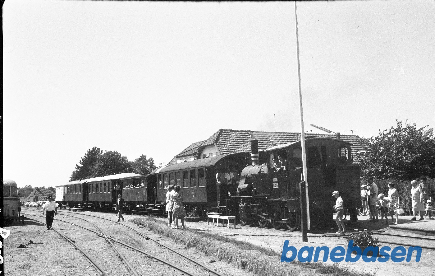 ØSJS nr. 7 med veterantog ØSJS nr. 7 med veterantog
