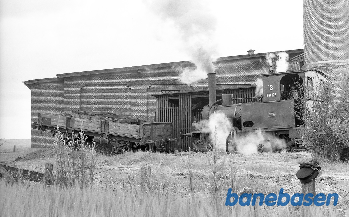 ØSJS nr. 3 + afsporet LJ NL 570 ØSJS nr. 3 + afsporet LJ NL 570