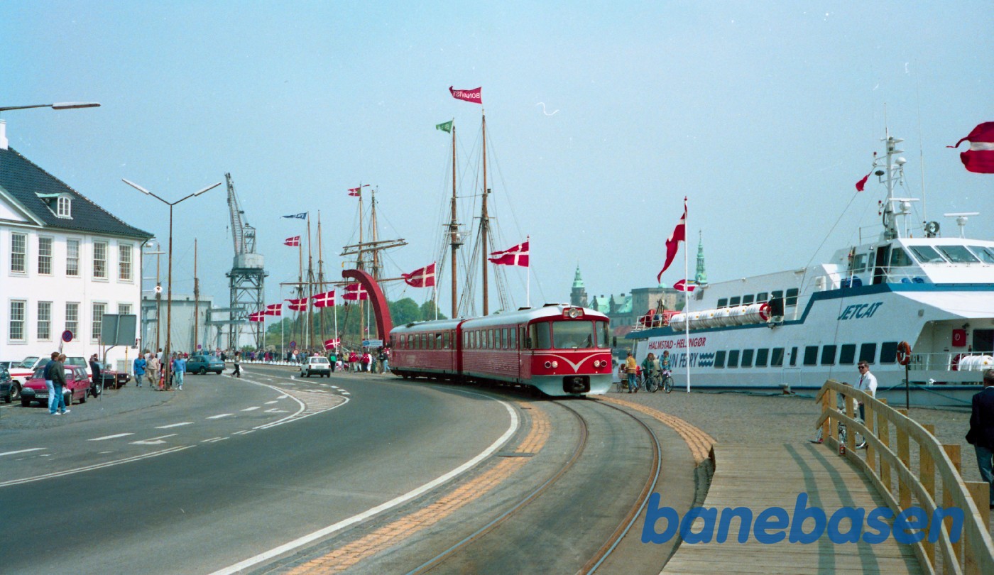 Y-tog på havnen Y-tog på havnen